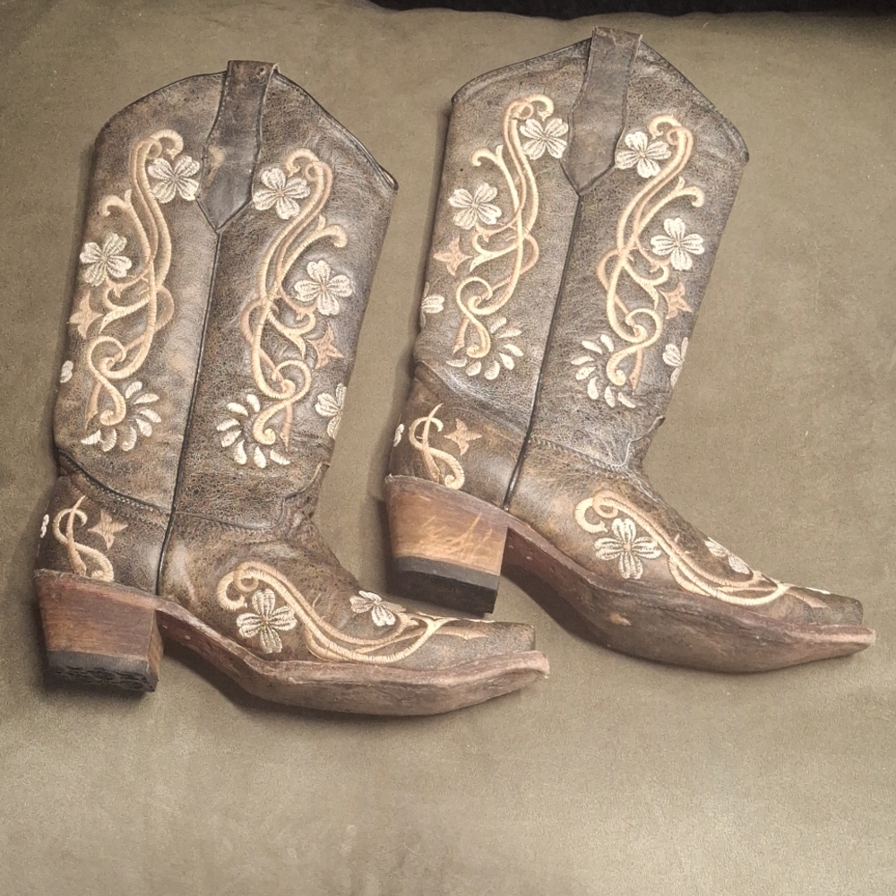 Circle G Square Toe Floral Boot Size 7